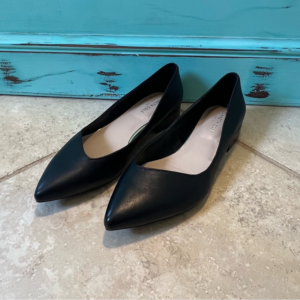 Kenneth Cole New York Camelia Pointed Toe Flats Black Leather 8.5 M